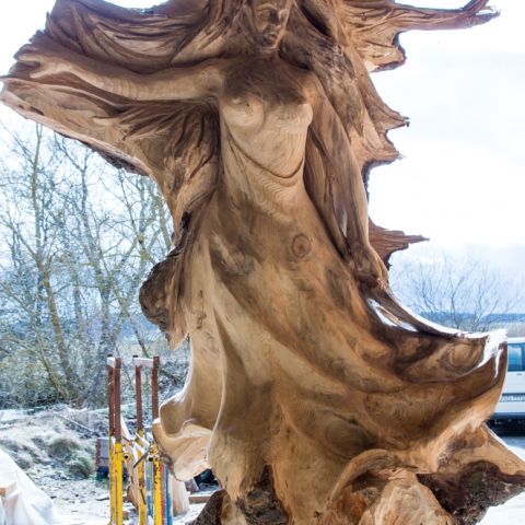 Skulptur Fruehling Loskutow 2